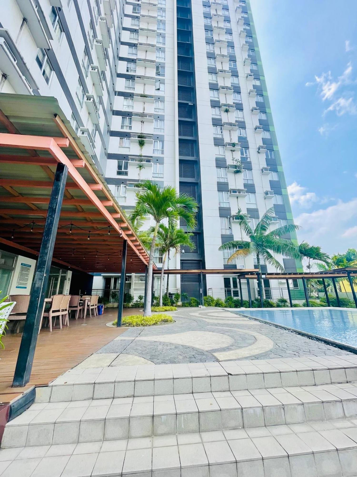 2-Bedroom Condo Unit With Balcony At Centrio Tower Beside Ayala Centrio Mall Downtown Cdo كاجايان دي أورو المظهر الخارجي الصورة