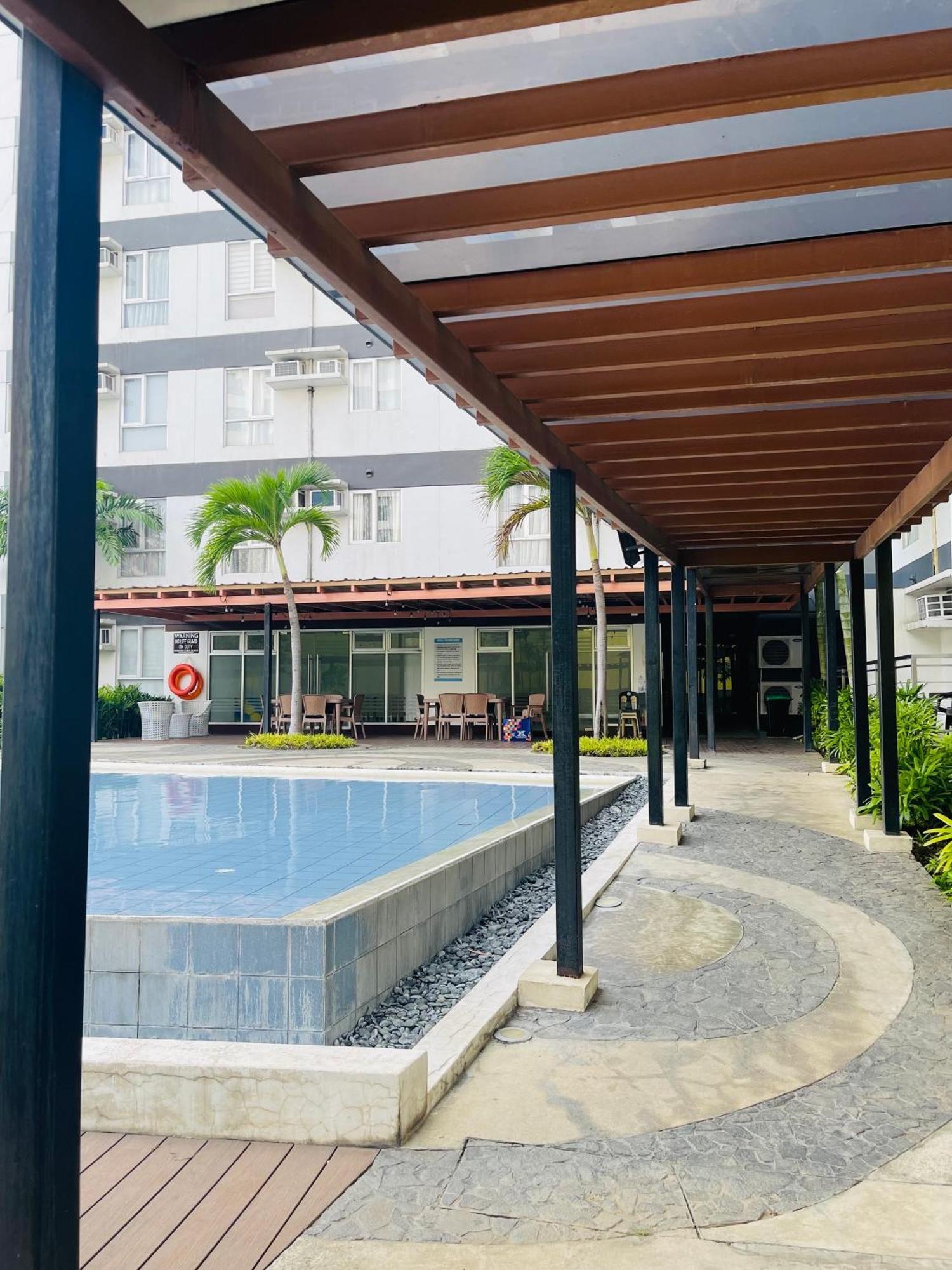2-Bedroom Condo Unit With Balcony At Centrio Tower Beside Ayala Centrio Mall Downtown Cdo كاجايان دي أورو المظهر الخارجي الصورة