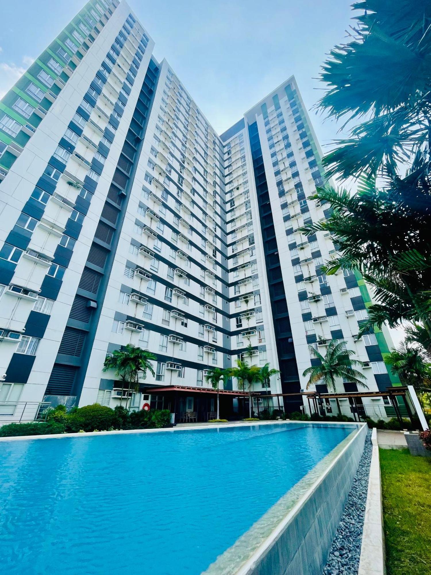 2-Bedroom Condo Unit With Balcony At Centrio Tower Beside Ayala Centrio Mall Downtown Cdo كاجايان دي أورو المظهر الخارجي الصورة