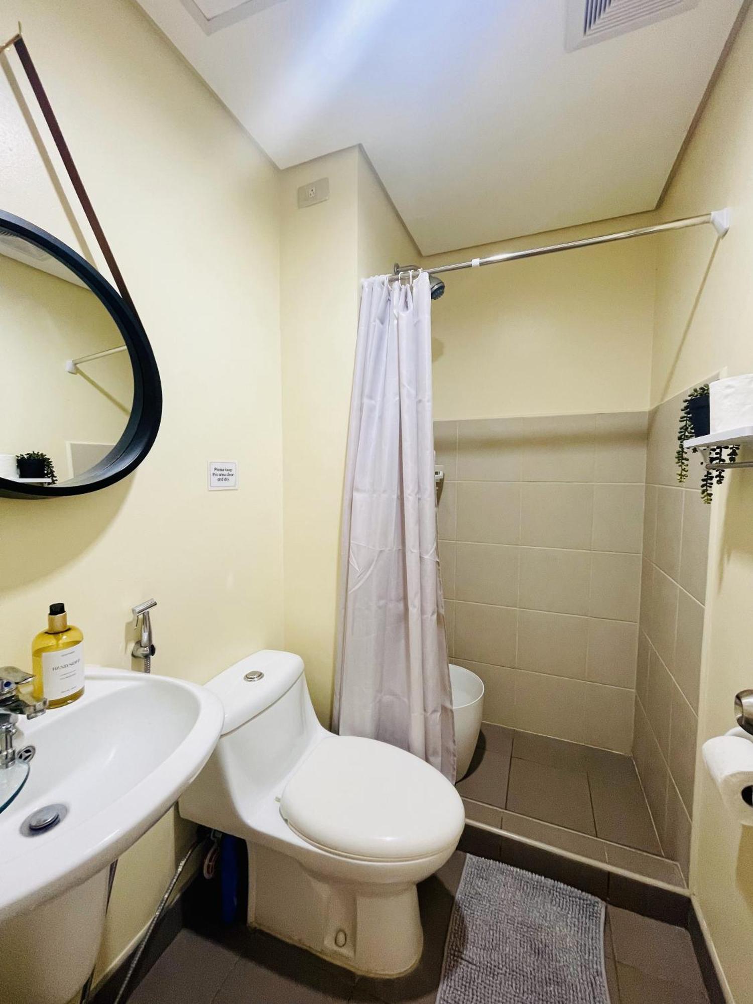 2-Bedroom Condo Unit With Balcony At Centrio Tower Beside Ayala Centrio Mall Downtown Cdo كاجايان دي أورو المظهر الخارجي الصورة