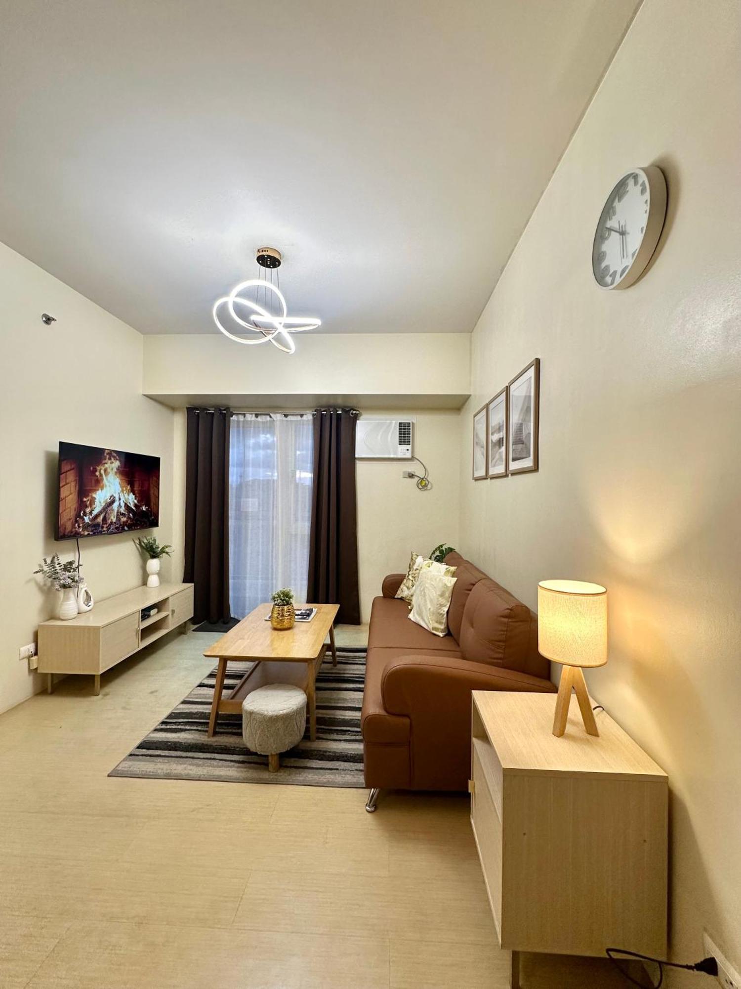 2-Bedroom Condo Unit With Balcony At Centrio Tower Beside Ayala Centrio Mall Downtown Cdo كاجايان دي أورو المظهر الخارجي الصورة