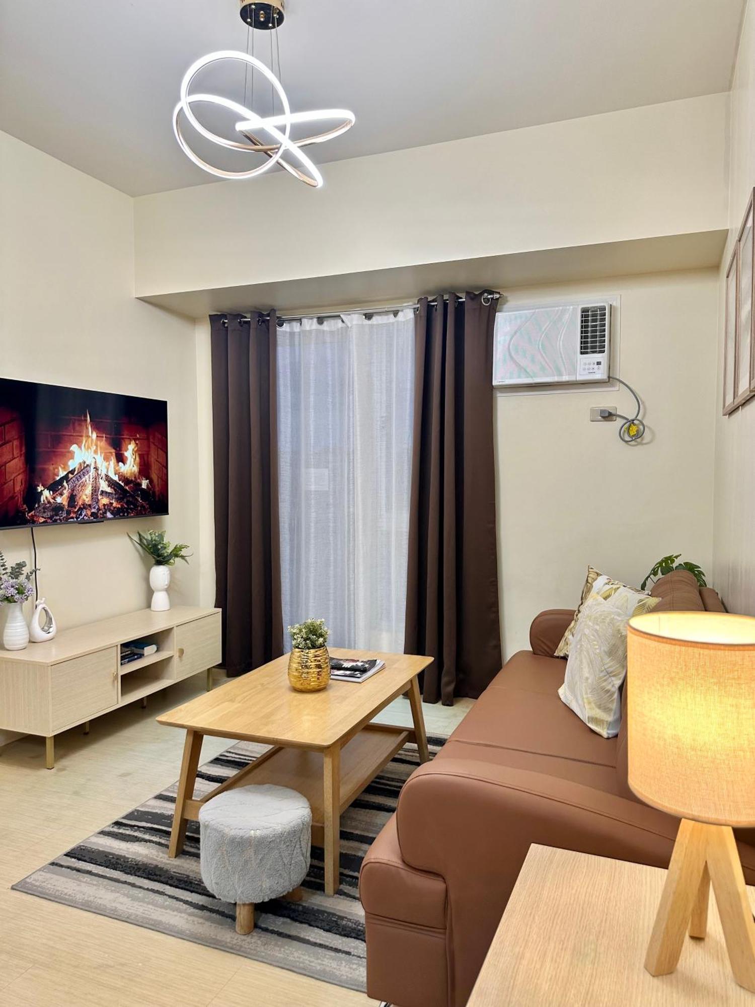 2-Bedroom Condo Unit With Balcony At Centrio Tower Beside Ayala Centrio Mall Downtown Cdo كاجايان دي أورو المظهر الخارجي الصورة