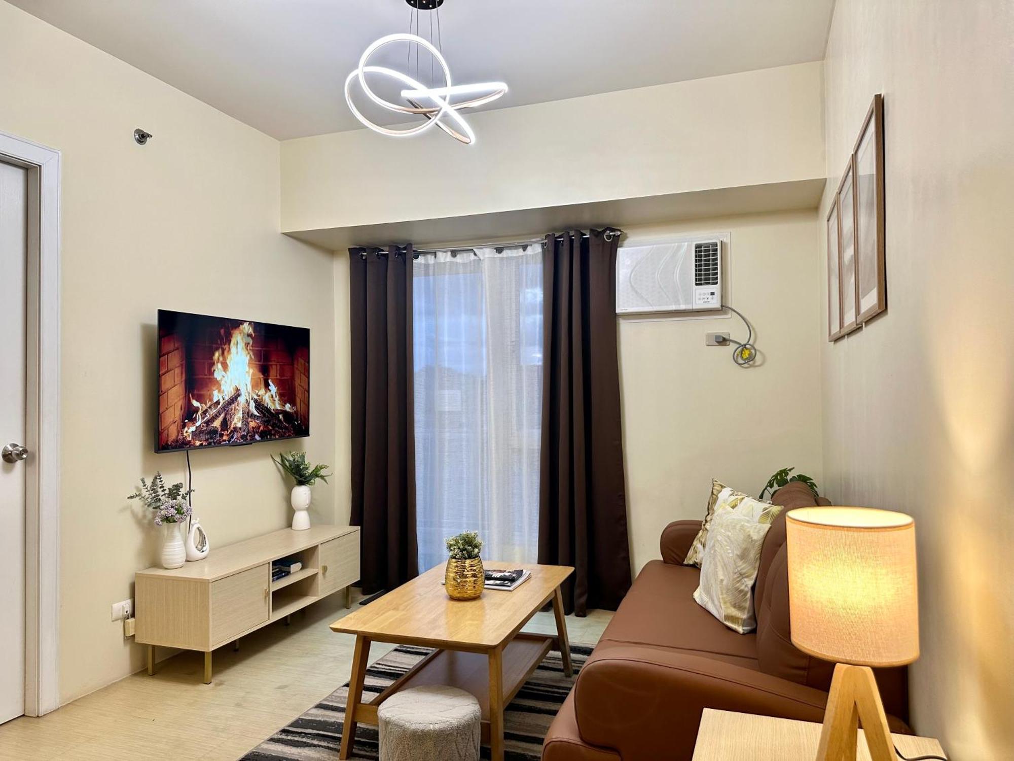 2-Bedroom Condo Unit With Balcony At Centrio Tower Beside Ayala Centrio Mall Downtown Cdo كاجايان دي أورو المظهر الخارجي الصورة