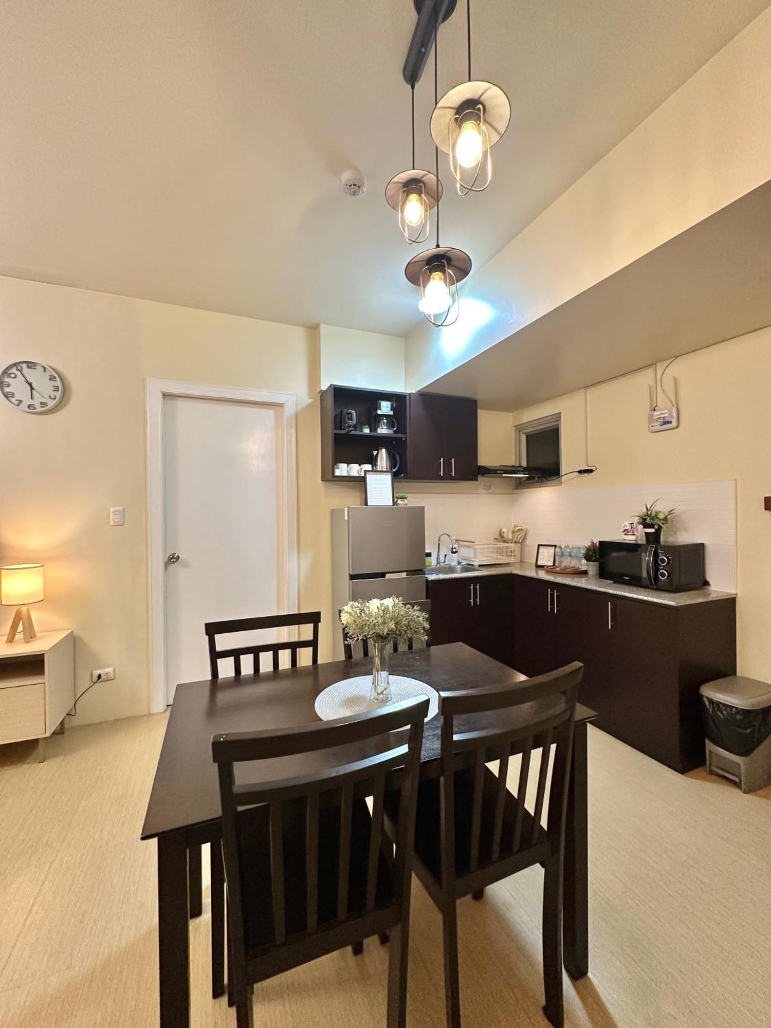 2-Bedroom Condo Unit With Balcony At Centrio Tower Beside Ayala Centrio Mall Downtown Cdo كاجايان دي أورو المظهر الخارجي الصورة