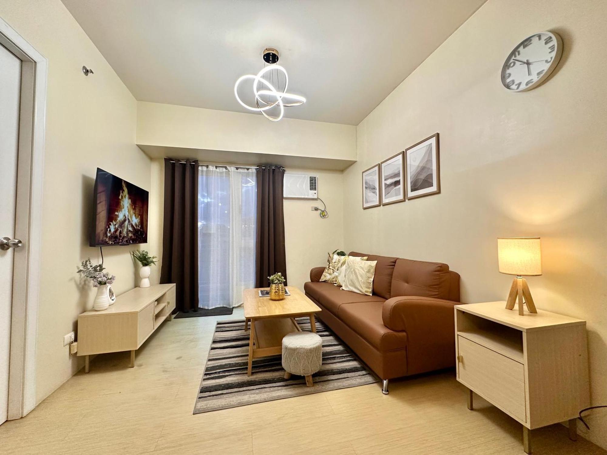 2-Bedroom Condo Unit With Balcony At Centrio Tower Beside Ayala Centrio Mall Downtown Cdo كاجايان دي أورو المظهر الخارجي الصورة