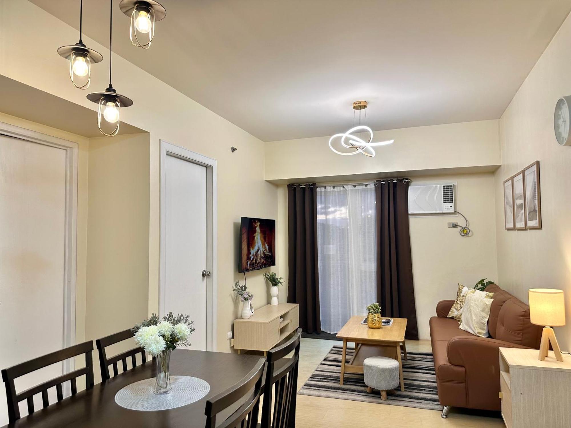 2-Bedroom Condo Unit With Balcony At Centrio Tower Beside Ayala Centrio Mall Downtown Cdo كاجايان دي أورو المظهر الخارجي الصورة