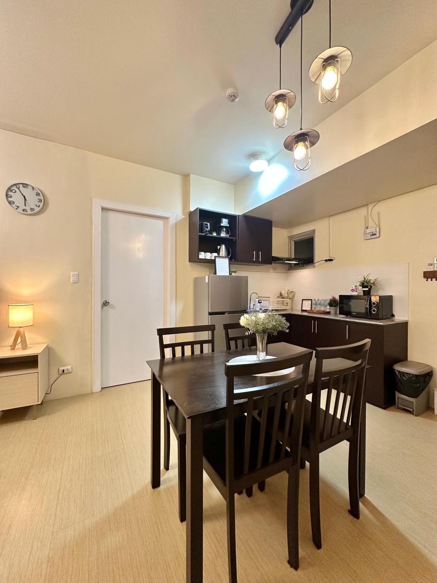 2-Bedroom Condo Unit With Balcony At Centrio Tower Beside Ayala Centrio Mall Downtown Cdo كاجايان دي أورو المظهر الخارجي الصورة