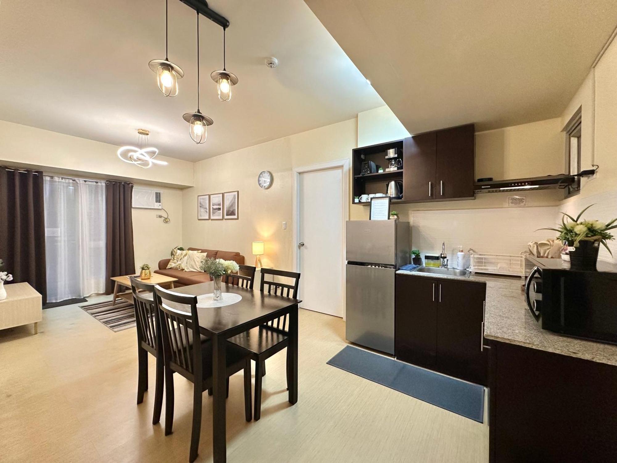 2-Bedroom Condo Unit With Balcony At Centrio Tower Beside Ayala Centrio Mall Downtown Cdo كاجايان دي أورو المظهر الخارجي الصورة
